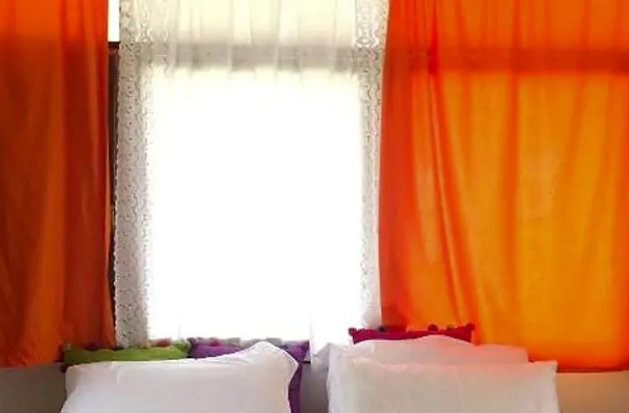Hotel Many Trees 2*
